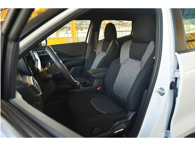 Mitsubishi Xforce GLX