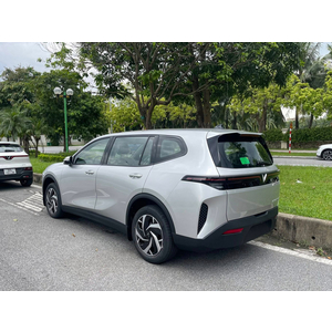 VinFast Limo Green