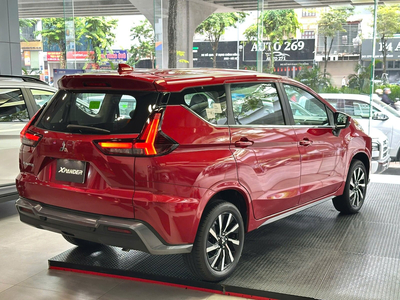 New Mitsubishi Xpander AT Premium