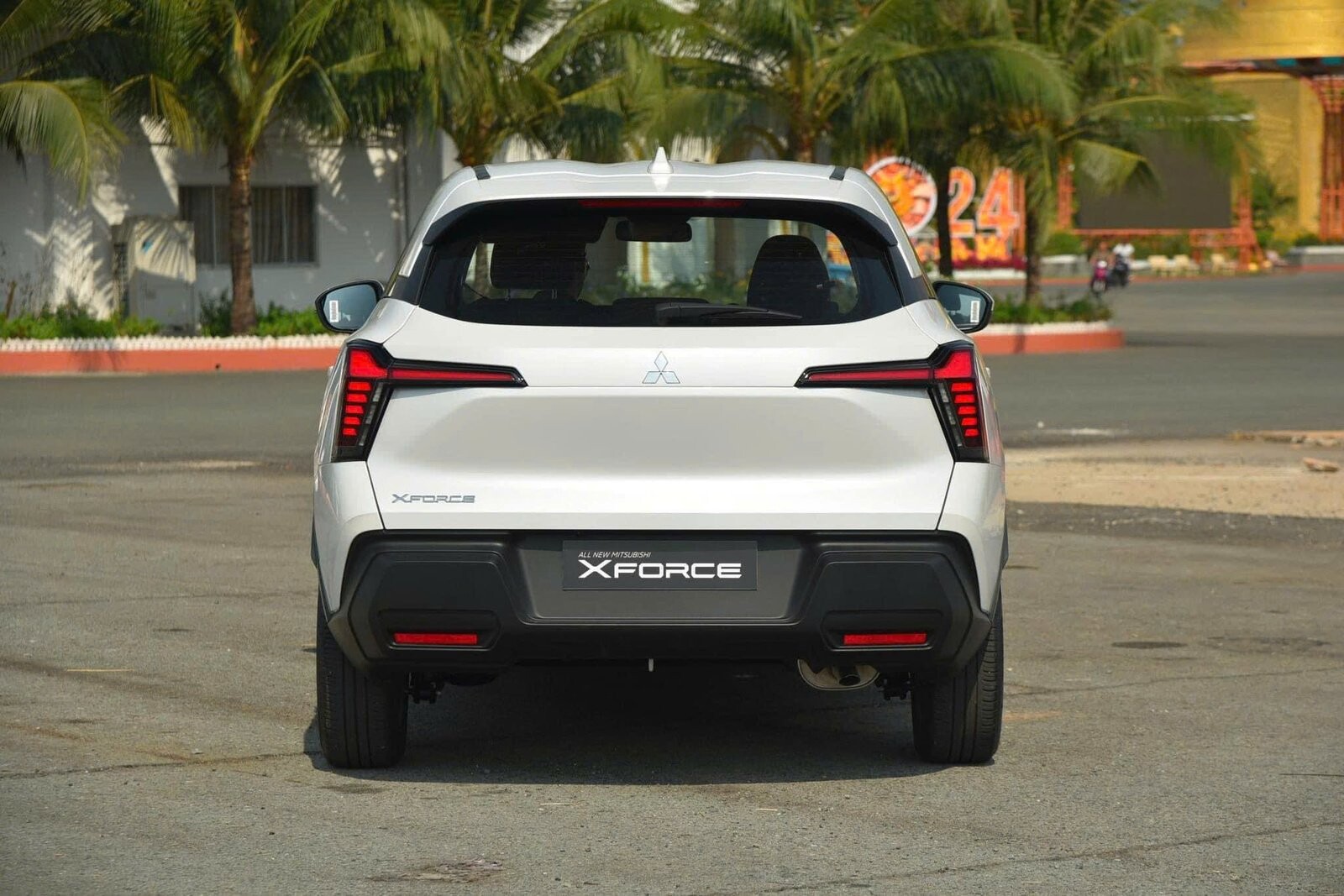 Mitsubishi Xforce GLX