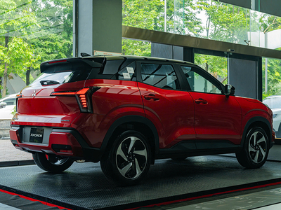 Mitsubishi Xforce Ultimate (2 Tone)