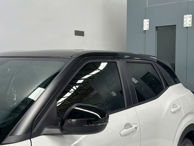 Mitsubishi Xforce Ultimate (2 Tone)