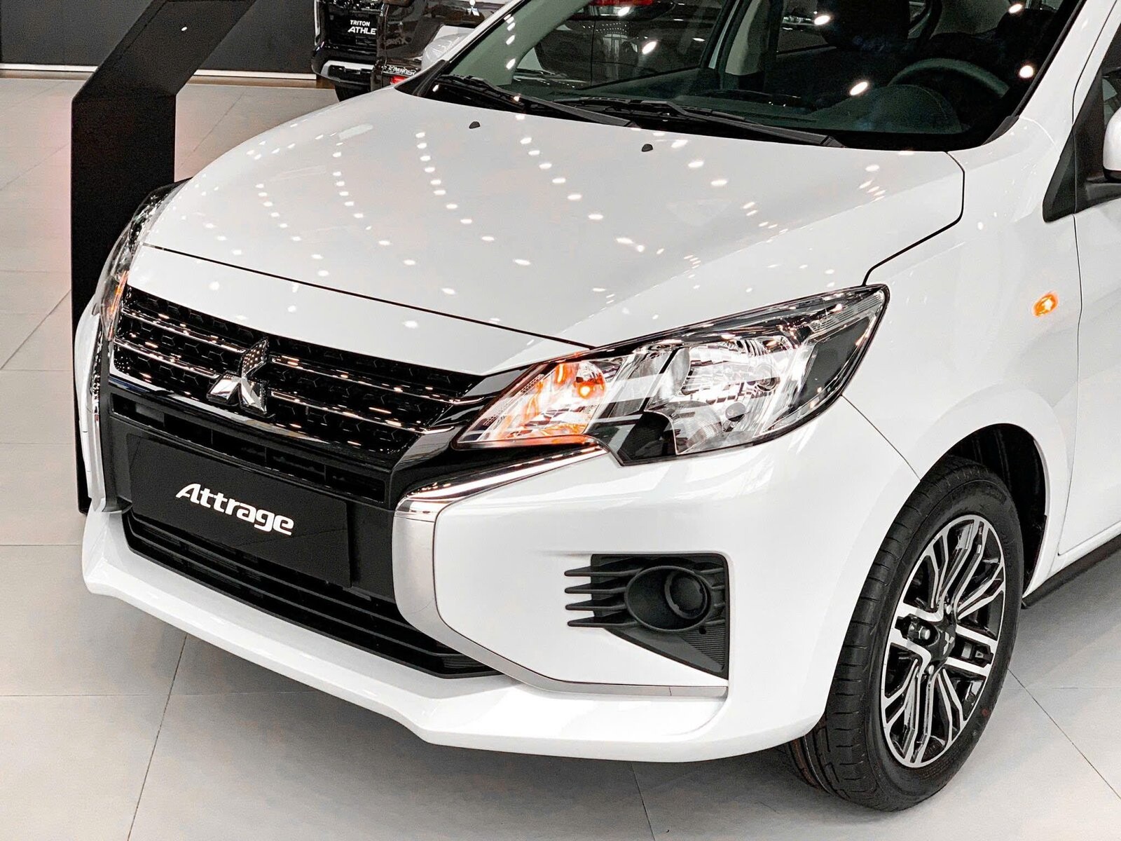 Mitsubishi Attrage MT