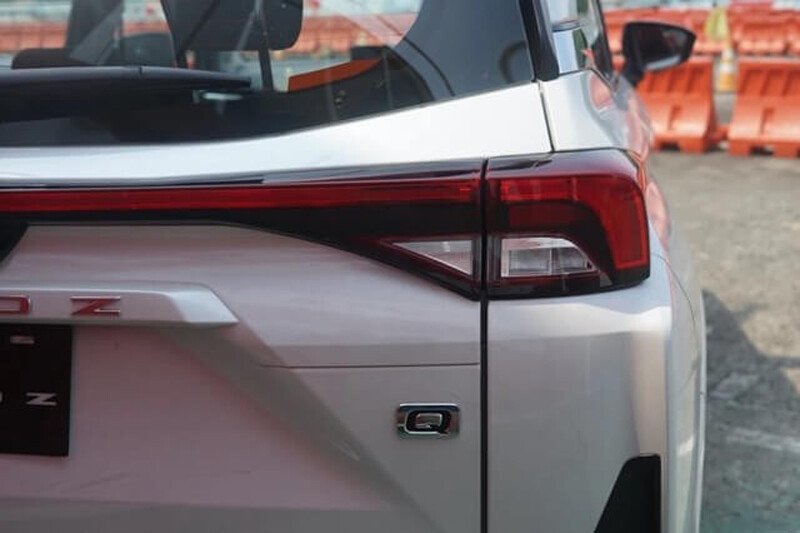 Toyota Veloz CVT TOP