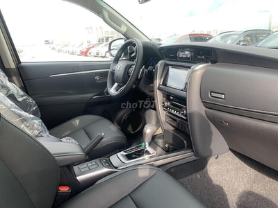 Toyota Fortuner 2.4AT Dầu 4x2