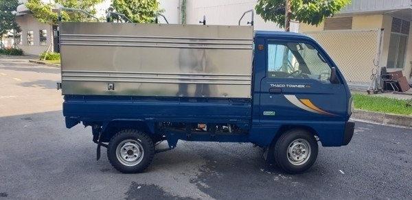 Xe tải Thaco Towner 800 - Thùng mui bạt - Tải 990kg