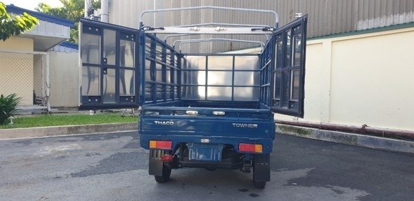 Xe tải Thaco Towner 800 - Thùng mui bạt - Tải 990kg