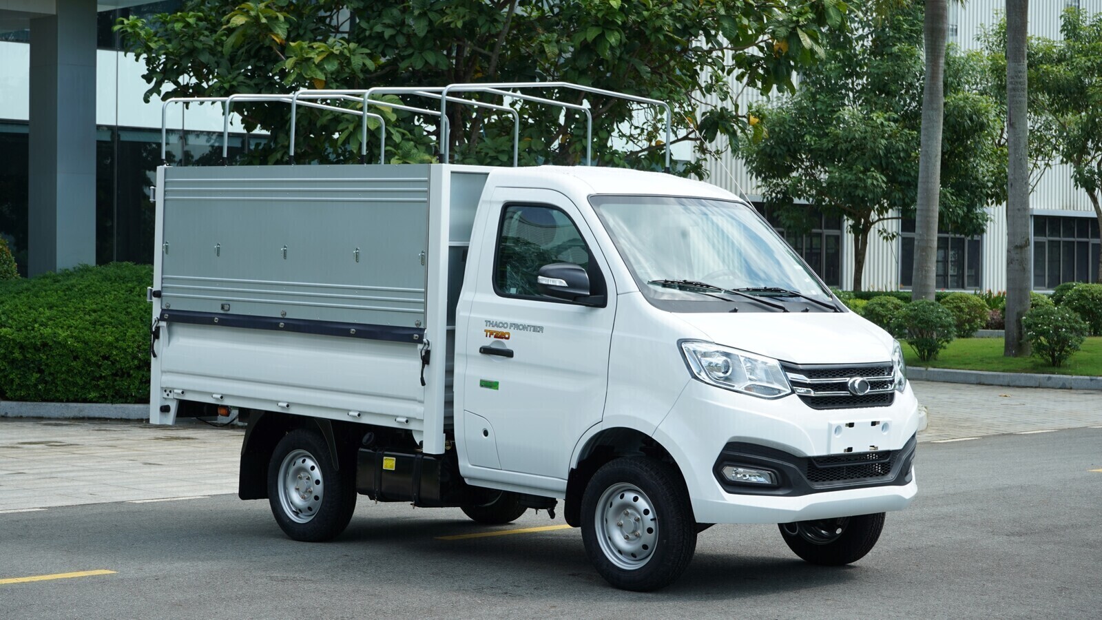 THACO FRONTIER TF220 - THÙNG MUI BẠT - TẢI TRỌNG 990KG