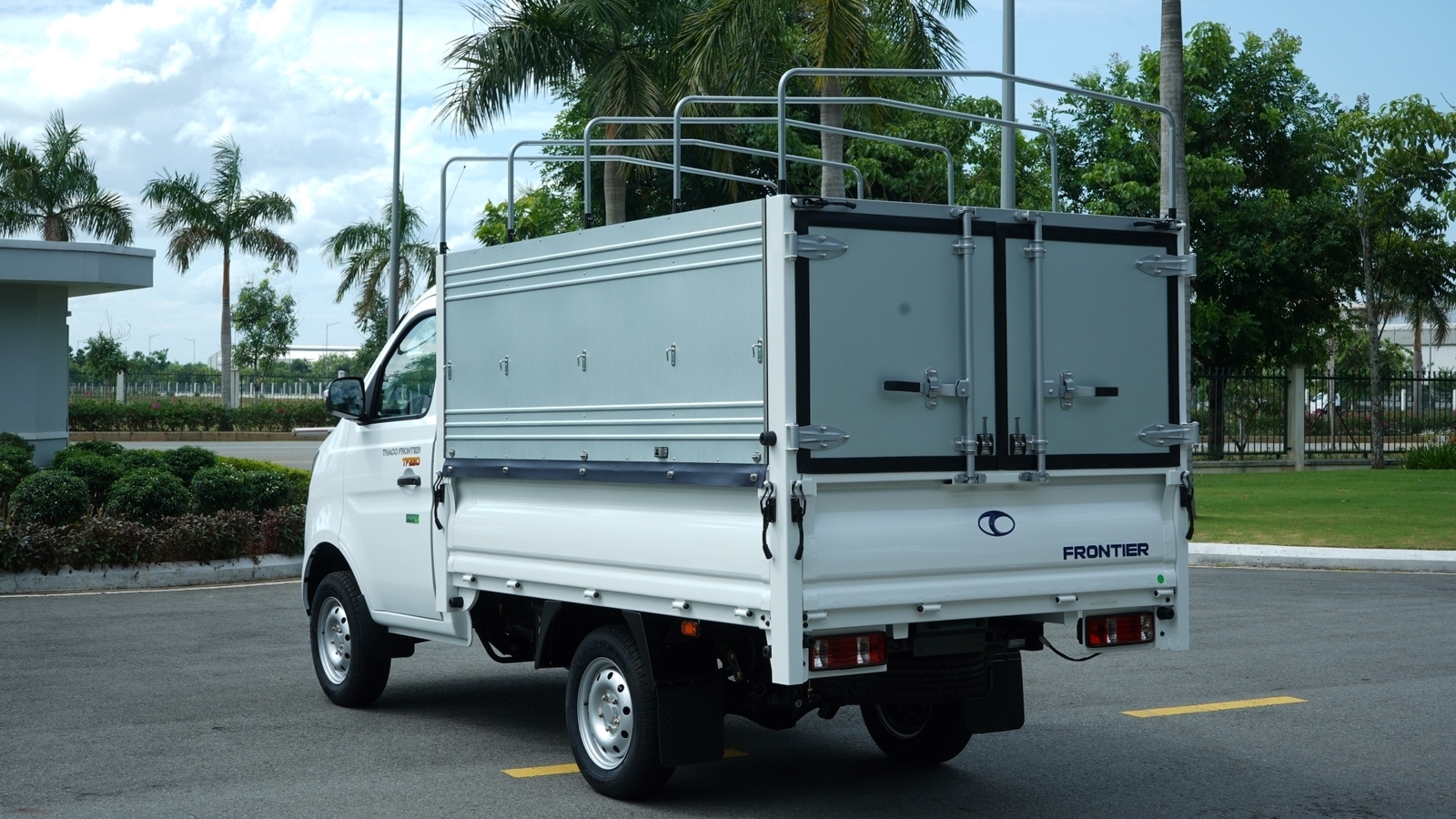 THACO FRONTIER TF220 - THÙNG MUI BẠT - TẢI TRỌNG 990KG