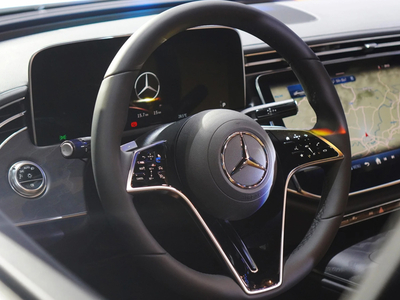 Mercedes Benz E200 Avantgarde V1