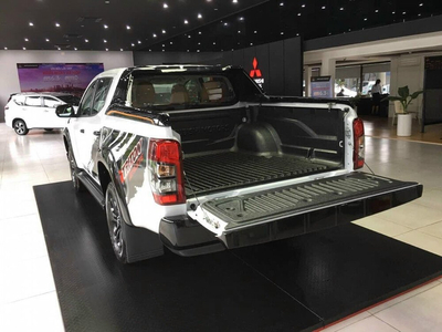 Mitsubishi Triton Athlete 4x2 AT (Euro 5)