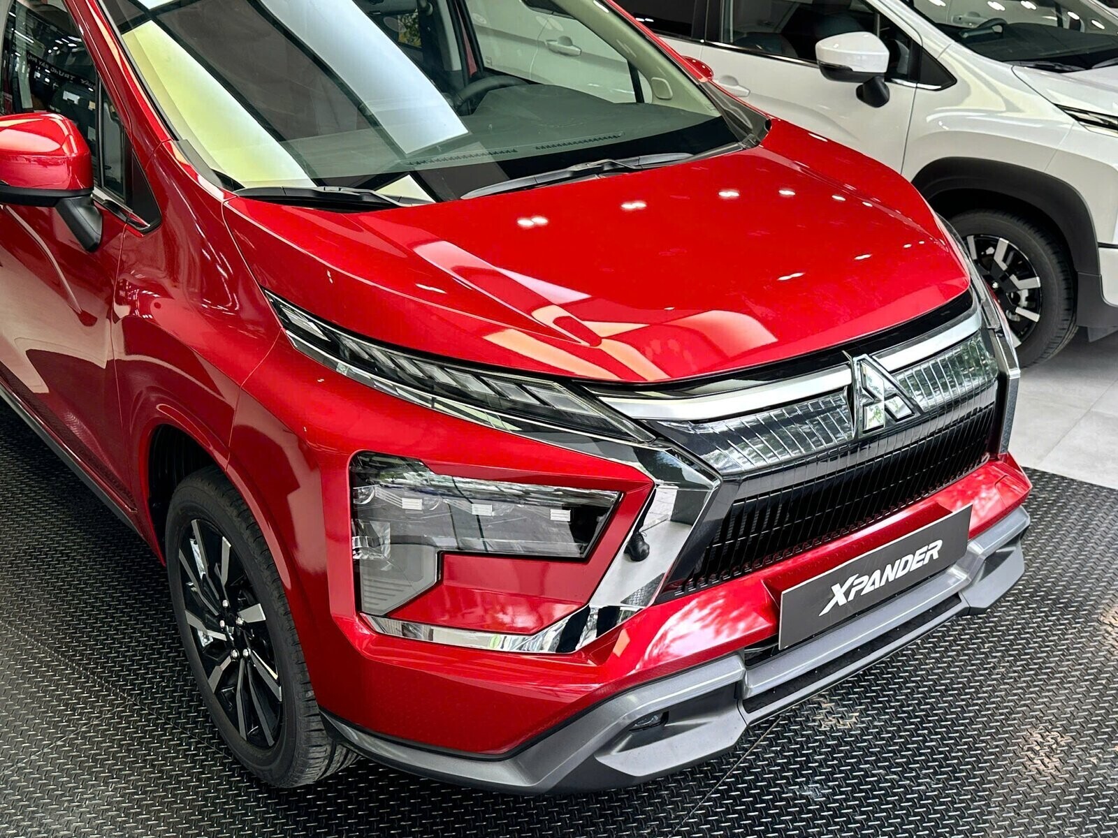 Mitsubishi Xpander AT Premium