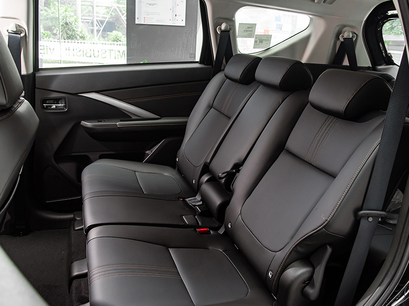 Mitsubishi Xpander AT Premium