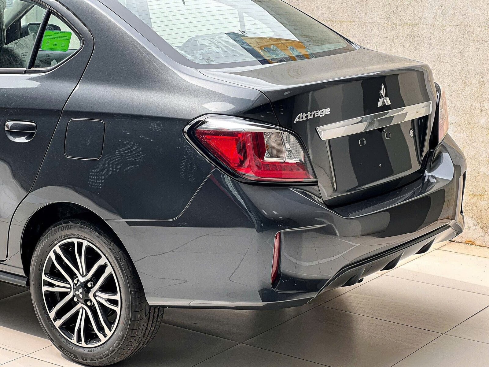 Mitsubishi Attrage MT