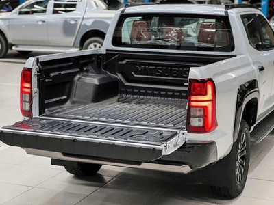 Mitsubishi Triton 4WD AT Athlete