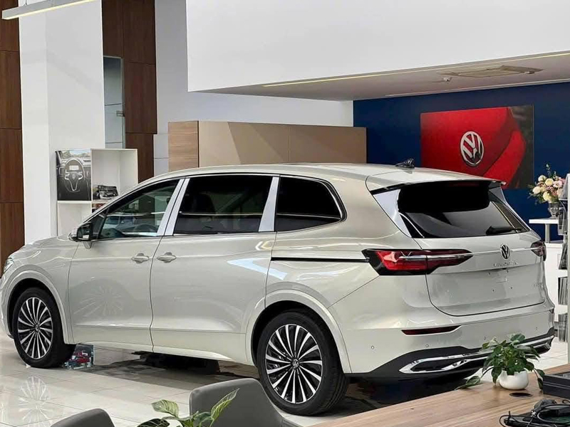 Volkswagen Viloran Premium