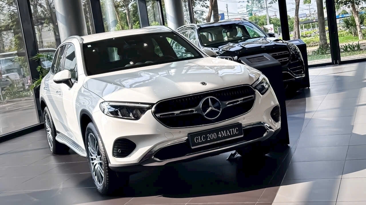 Mercedes-Benz GLC 200 4MATIC 2025