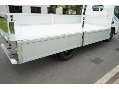 Xe tải Fuso Canter TF4.9 - Thùng lửng - Tải 2.2 tấn
