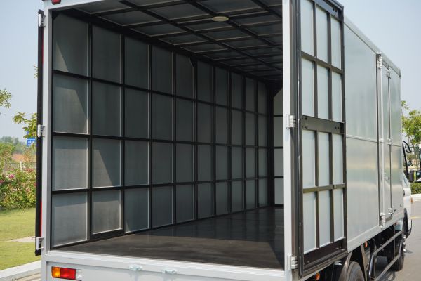 Xe tải Fuso Canter TF7.5 - Thùng kín - Tải 3.49 tấn