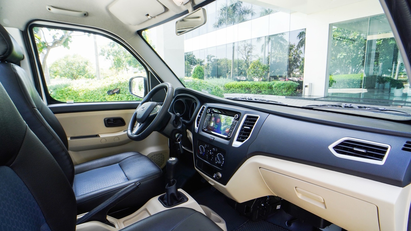 THACO FRONTIER TF230 - THÙNG KÍN, TẢI TRỌNG 990KG