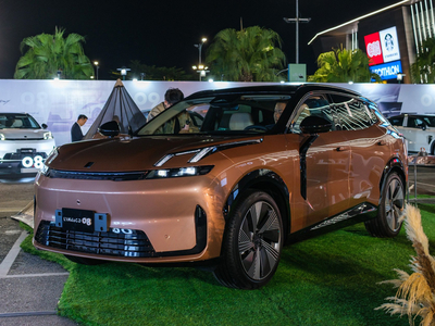 Lynk & Co 08 Pro