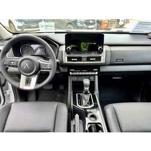 Mitsubishi Triton 2WD AT Premium