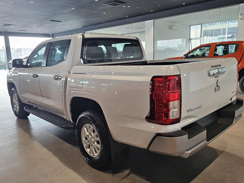 All-New Mitsubishi Triton 2WD AT GLX
