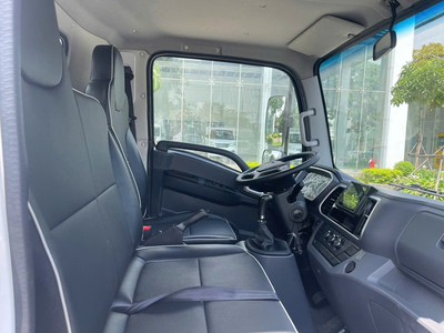 THACO Linker T2-6.9 - Thùng kín - tải trọng 3.3T