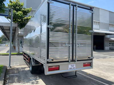 THACO Linker T2-6.9 - Thùng kín - tải trọng 3.3T