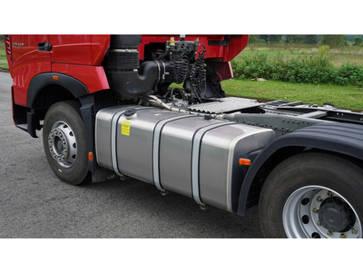 XE ĐẦU KÉO HOWO SINOTRUK T7H 6X4 CẦU DẦU