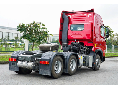 XE ĐẦU KÉO HOWO SINOTRUK T7H 6X4 CẦU LÁP