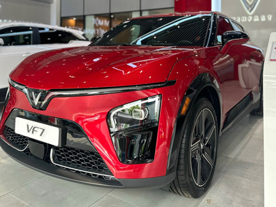 VinFast VF7 Plus