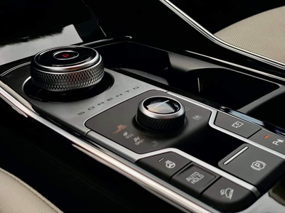 KIA SORENTO (ALL NEW) - 2.5G Signature (7 Ghế Máy xăng)