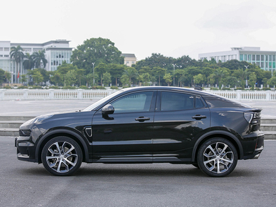 Lynk & Co 05