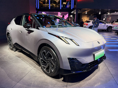 Lynk & Co 02