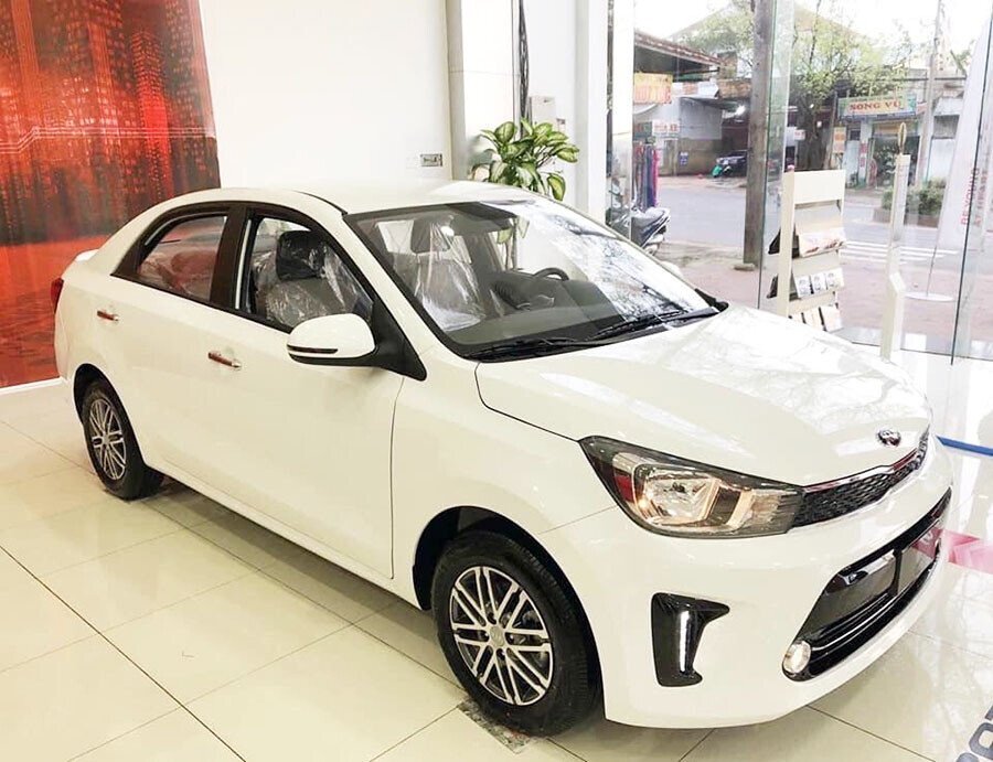 KIA Soluto MT Deluxe