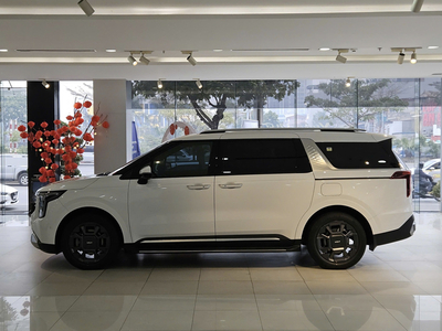 New KIA Carnival 1.6 Turbo Hybrid Signature 7S