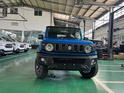Suzuki Jimny (2 tông màu)