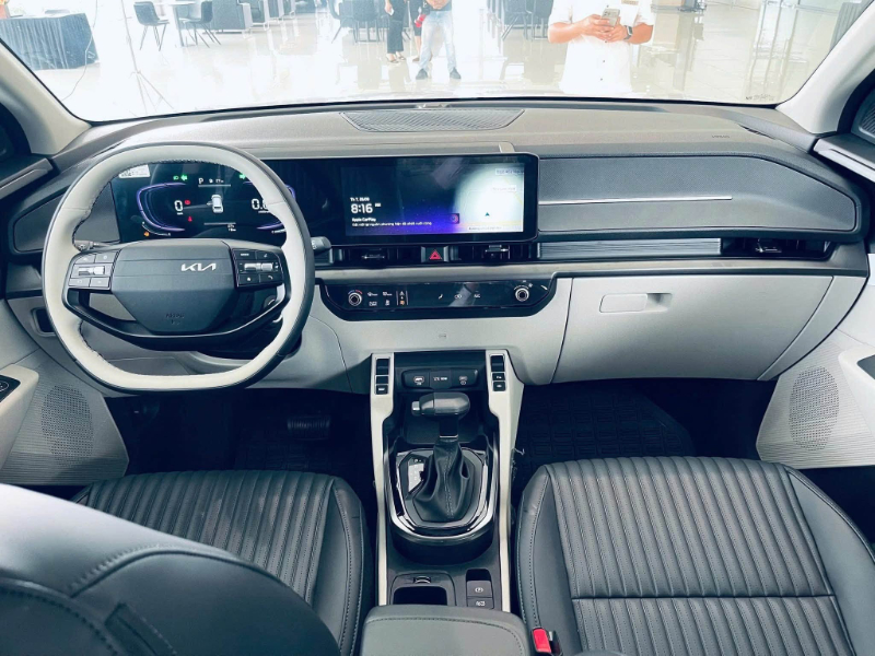 KIA Carens Clavis 1.5G Deluxe