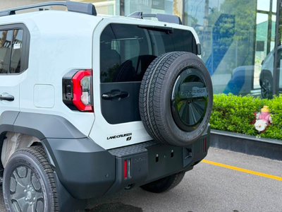 Toyota Land Cruiser FJ