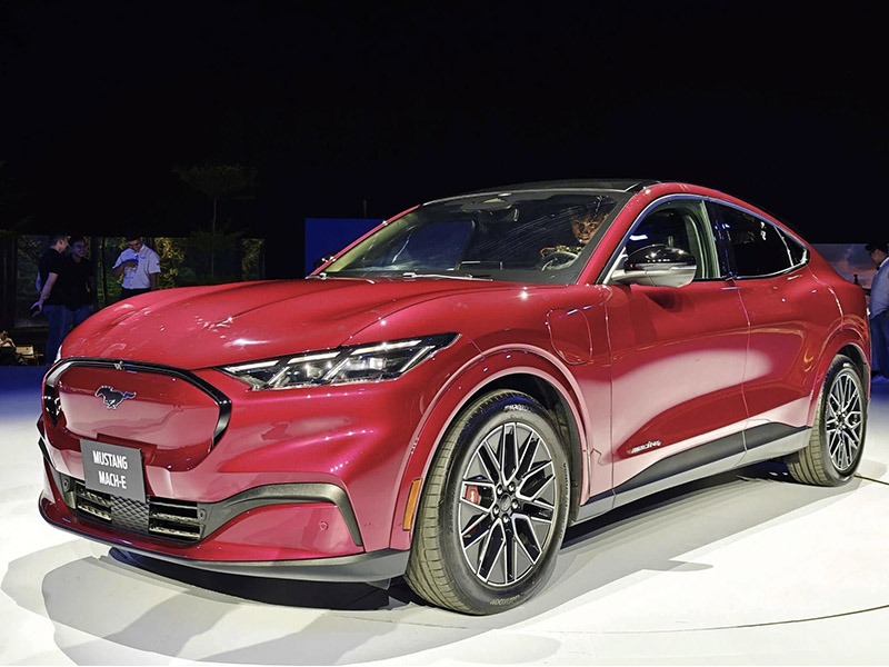 Ford Mustang Mach-E Premium AWD