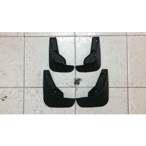 Bộ chắn bùn xe Suzuki Swift 05-10