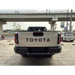 Toyota Hilux Pro 2.8L 4x2 AT