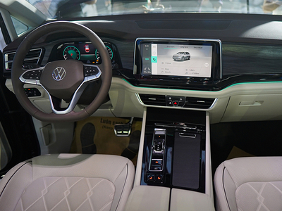 Volkswagen Viloran Luxury