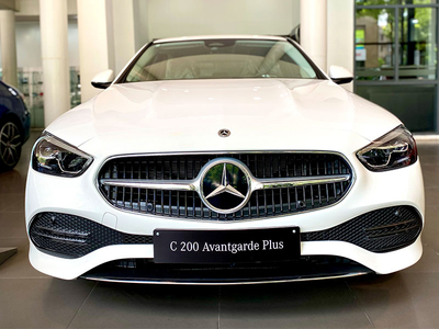 Mercedes-Benz C 200 Avantgarde Plus 2025 (V2)