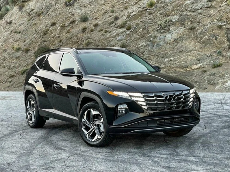 Hyundai Tucson ăn xăng ngỡ ngàng trong phân khúc CUV hạng C