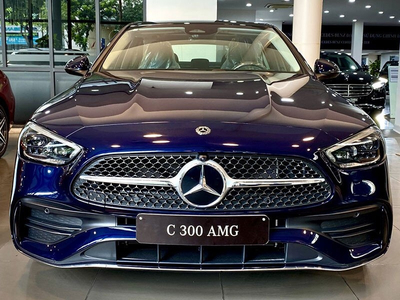 Mercedes-Benz C300 AMG (V2) 2025