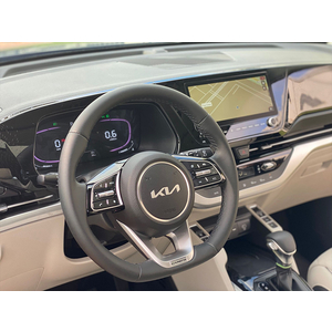 KIA Carens 1.5D Signature