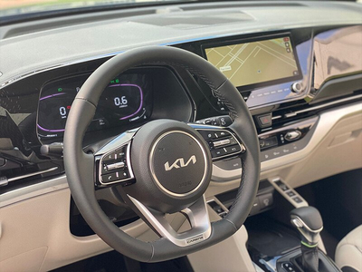 KIA Carens 1.4T Signature 7S
