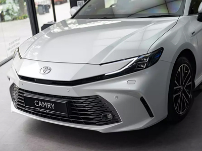 Toyota Camry 2.0Q